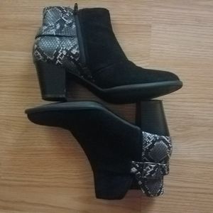 Vionic Ankle Boots